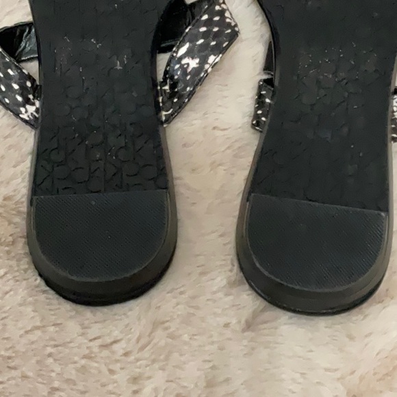 Calvin Klein Women’s Sandals Black with faux snake print straps, Size 8 - Picture 6 of 7